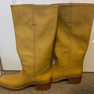 Frye and Company Banana Leather Boots. Size 9.